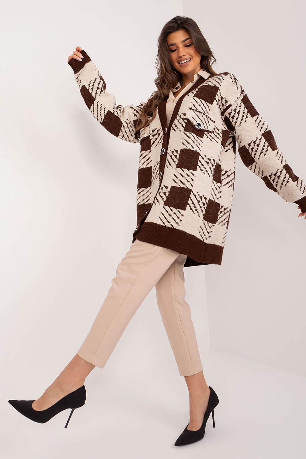  Megztinis model 208372 Badu 