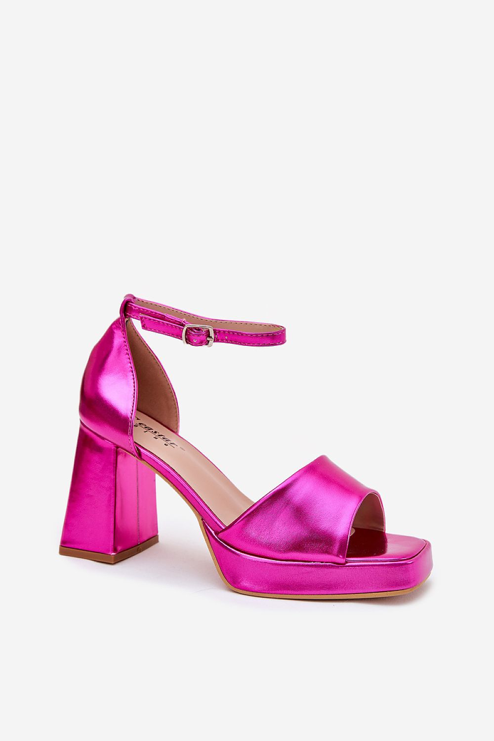  Sandalai su kulnu model 215001 Step in style 